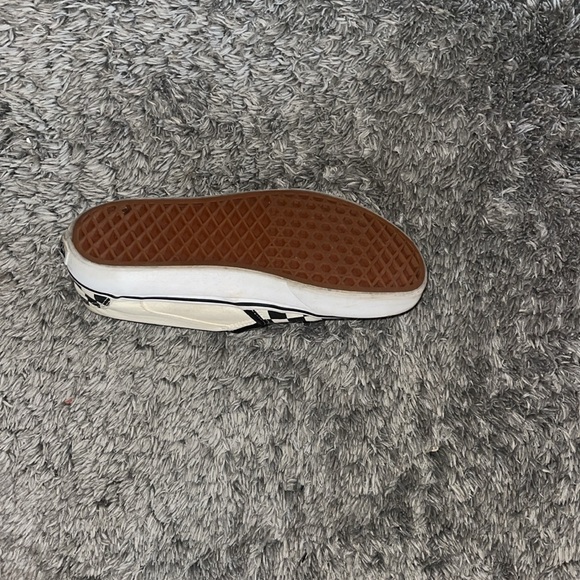 Vans - Picture 3 of 4